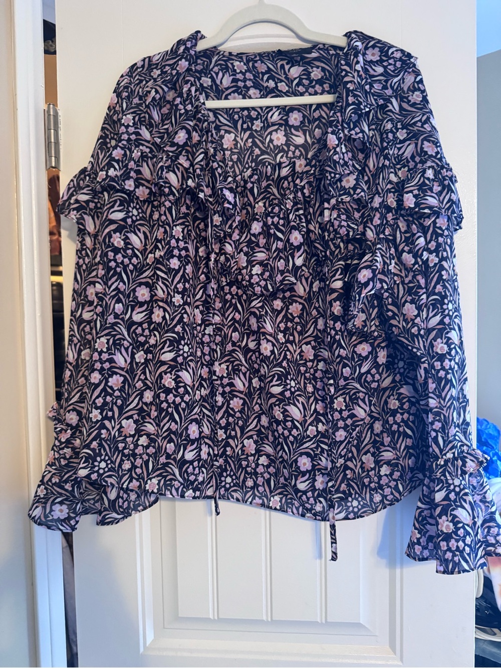 J. crew L Floral Ruffle Long-Sleeve Women’s Blouse in Black and Light Pink